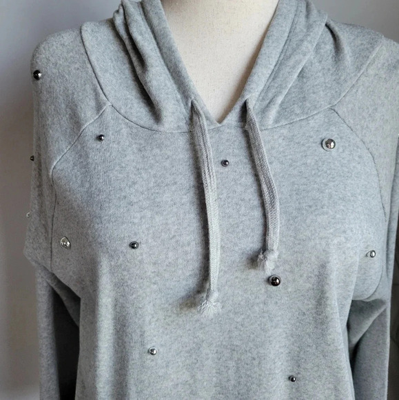 Generation Love, NWT Heather Gray Storm Pearls Hooded Hoodie Top Size Large - Picture 3 of 12